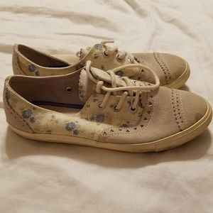 Floral Converse